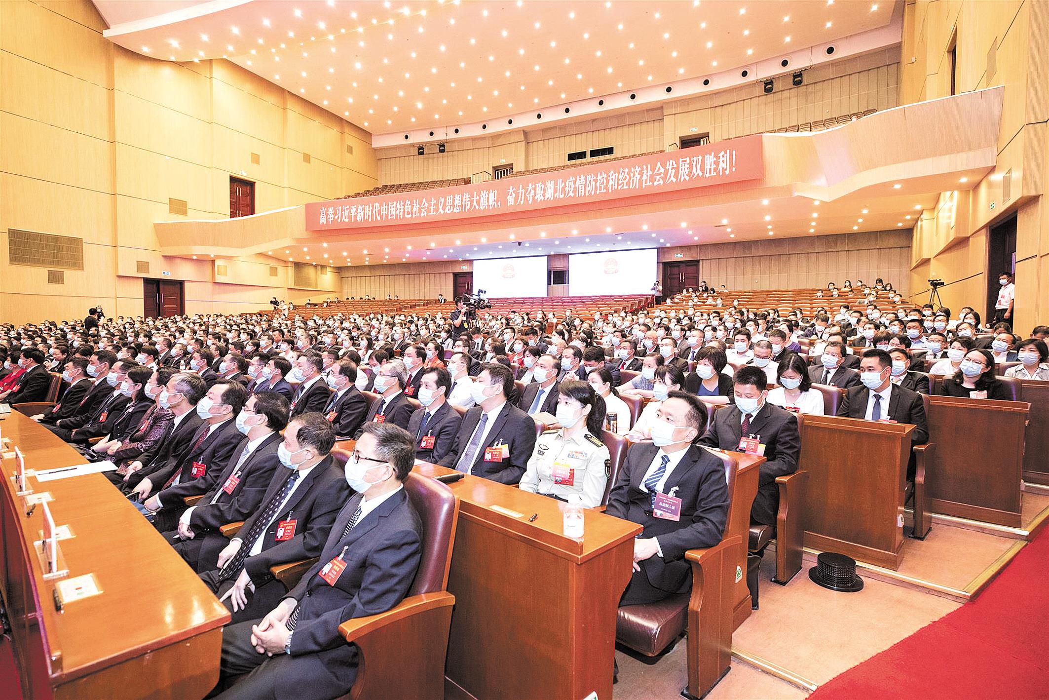 爱游戏官网-夺冠热门强势出击，奋力夺取胜利