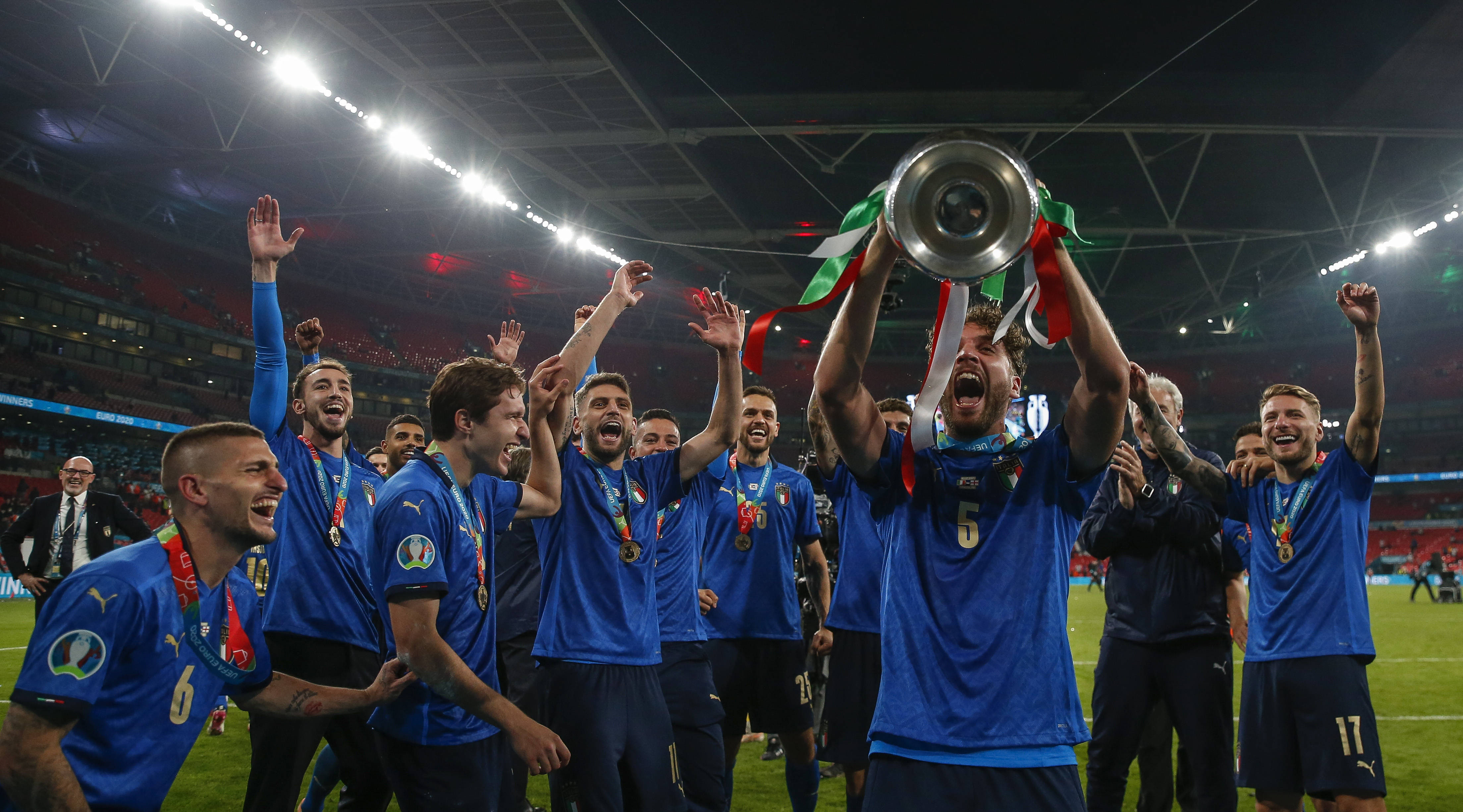 爱游戏官网-关于英国篮球超级联赛：伦敦篮球队夺得冠军的信息