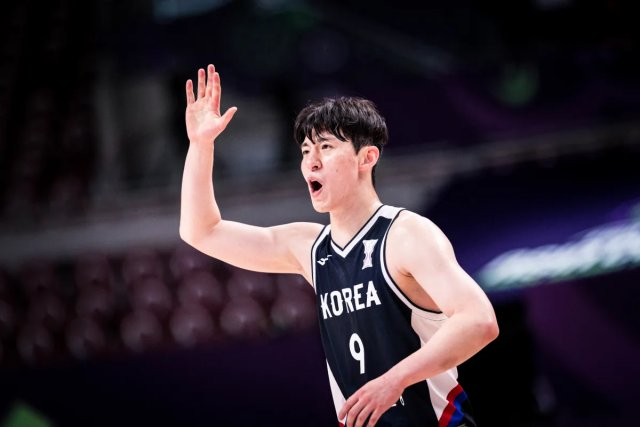 日本男篮小胜韩国，夺得关键胜利