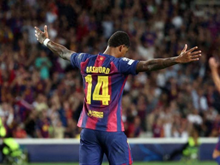 新晋球星登陆巴塞罗那，引发球迷狂热的简单介绍