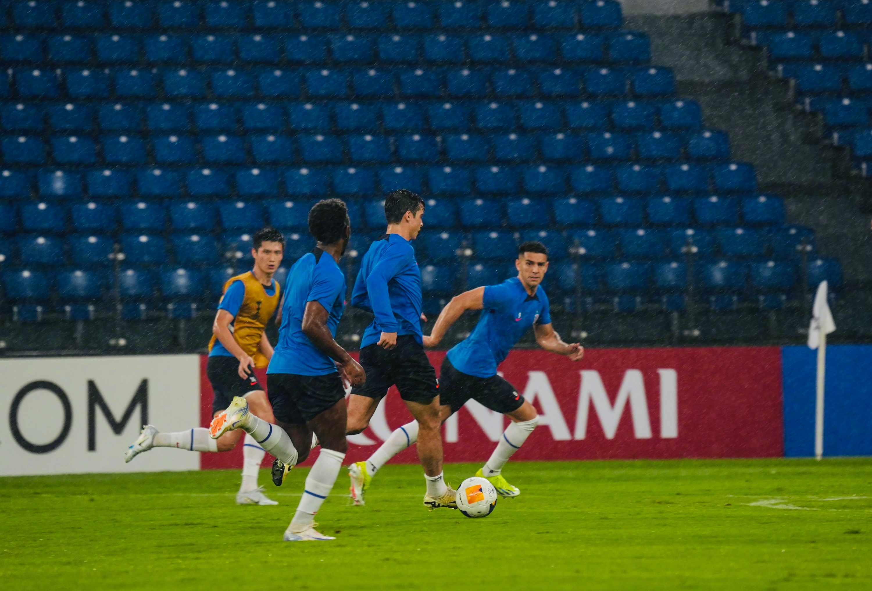 爱游戏中国官网-紧张的比赛中，一支球队以微弱优势取胜的简单介绍