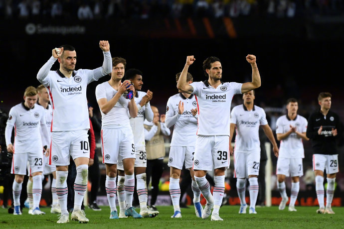 爱游戏官网-关于法兰克福主场击败巴塞罗那，晋级前途尚待期待的信息