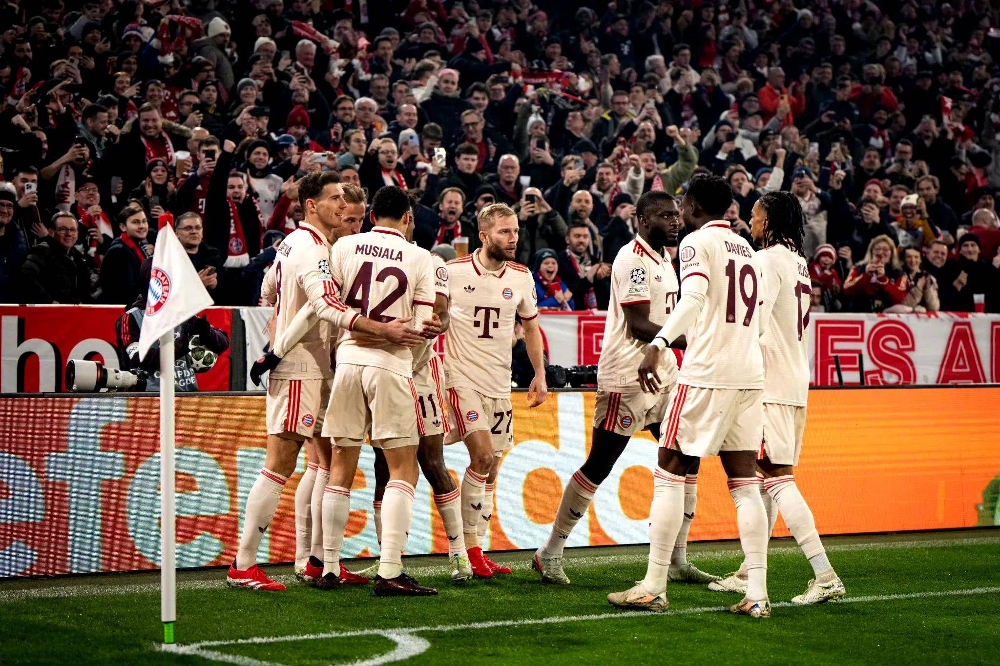 利物浦横扫拜仁慕尼黑，欧冠霸气进军四强